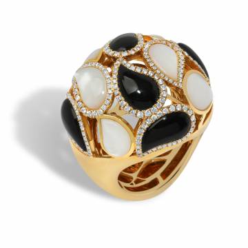 Sardonix Onyx and Diamond Ring