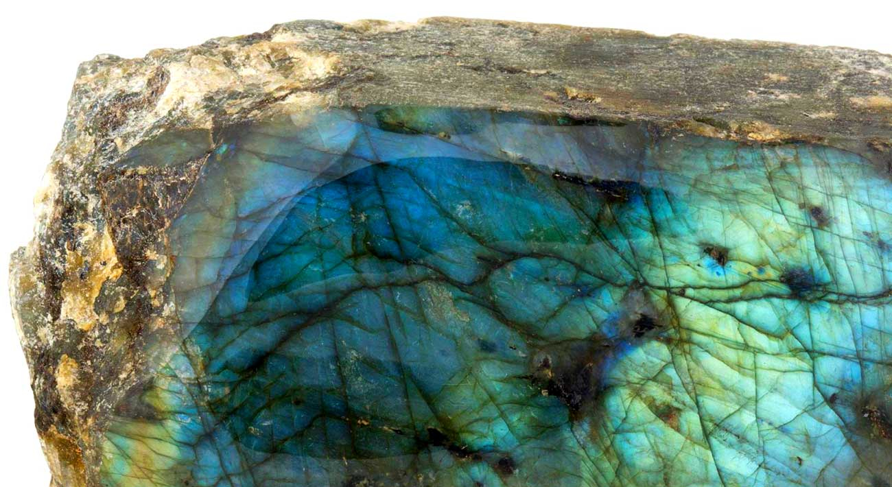 3-things-to-know-about-buying-a-Labradorite-gemstone-ROUGH