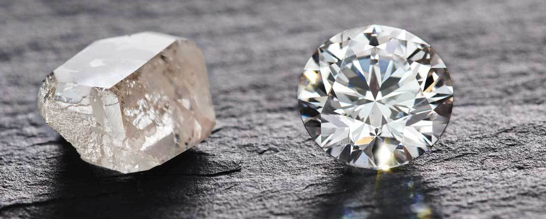 Diamond-Symmetry-for-perfectly-cut-diamond-ROUGH-AND-POLISHED