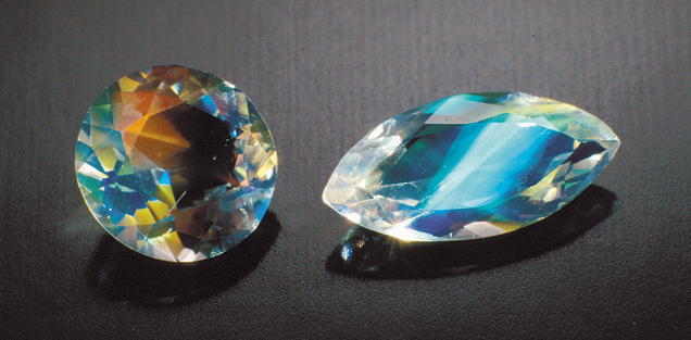 Things-to-Know-About-Buying-Moonstone-RAINBOW