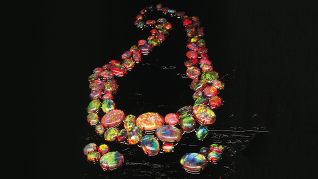 Top-3-things-to-know-about-buying-an-Opal-NECKLACE