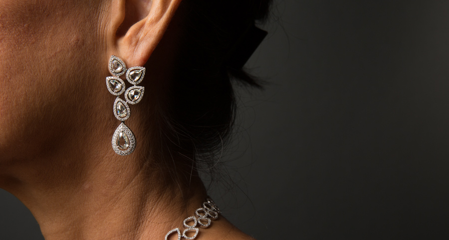the-jewel-box-Singapore-Large-Drop-Earrings-trend-DIAMONDS