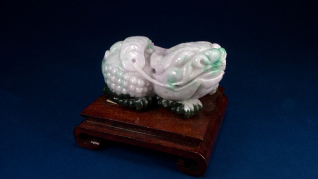 the-jewel-box-singapore-all-about-jade-nephrite-carving